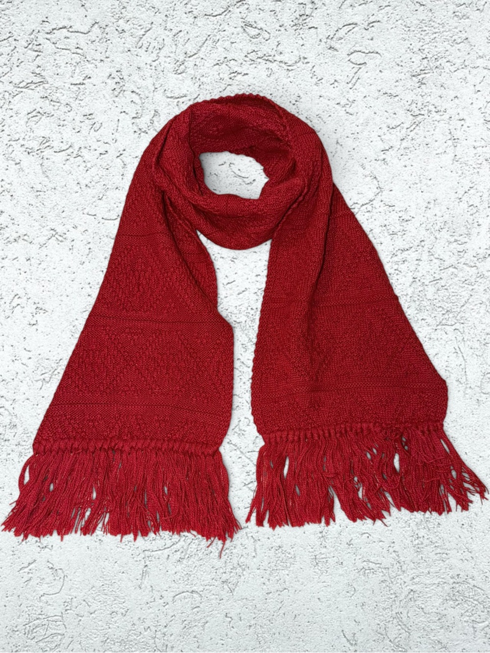 🌻isotoner Red Knit Fringe Scarf